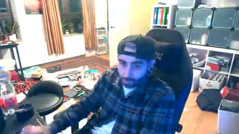 Snapshot of eytab chatting on 09/16/25, 01:39 Eytab online show from 09/16/25, 01:39