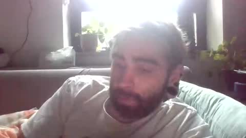 Snapshot of eytab chatting on 10/04/25, 08:56 Eytab online show from 10/04/25, 08:56