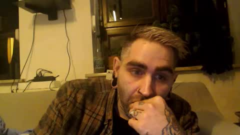 Snapshot of eytab chatting on 10/09/25, 07:01 Eytab online show from 10/09/25, 07:01