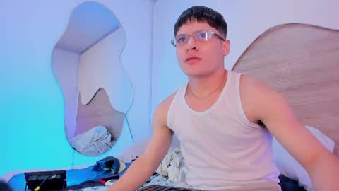 Snapshot of eytan_20 chatting on 06/05/26, 03:18 EYTAN online show from 06/05/26, 03:18