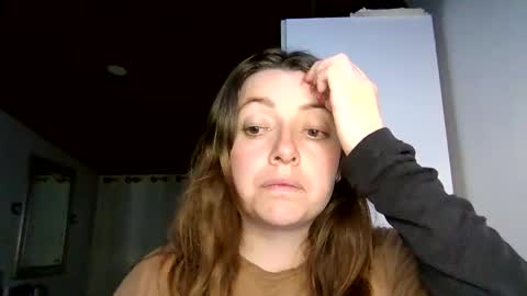 Snapshot of ezlngirl chatting on 04/21/26, 02:37 Aimee online show from 04/21/26, 02:37