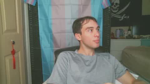 Ezra Naamah online show from 12/30/24, 07:42