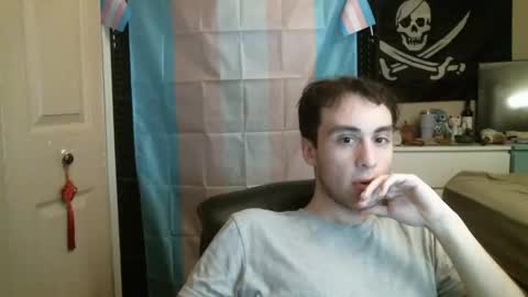 Ezra Naamah online show from 01/02/25, 04:30