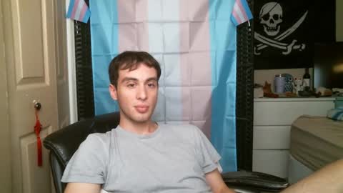 Ezra Naamah online show from 01/02/25, 08:57