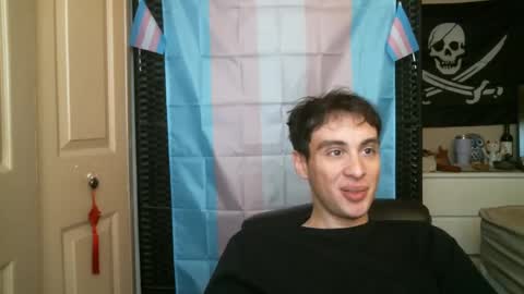 Ezra Naamah online show from 01/05/25, 06:02