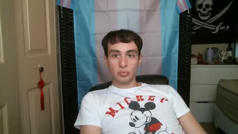 Ezra Naamah online show from 01/06/25, 07:45