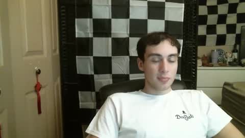 Ezra Naamah online show from 01/06/25, 11:42