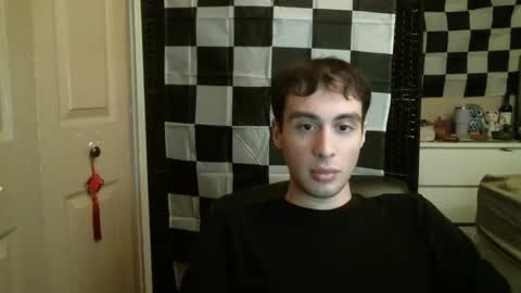 Ezra Naamah online show from 01/08/25, 12:49