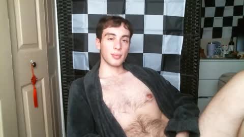 Ezra Naamah online show from 01/12/25, 07:42