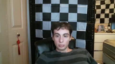 Ezra Naamah online show from 01/21/25, 09:04