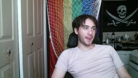 Ezra Naamah online show from 07/05/26, 03:52