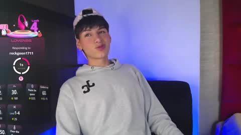 Snapshot of ezra_storm chatting on 09/13/25, 05:40 Juan online show from 09/13/25, 05:40