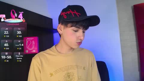 Snapshot of ezra_storm chatting on 09/14/25, 04:55 Juan online show from 09/14/25, 04:55