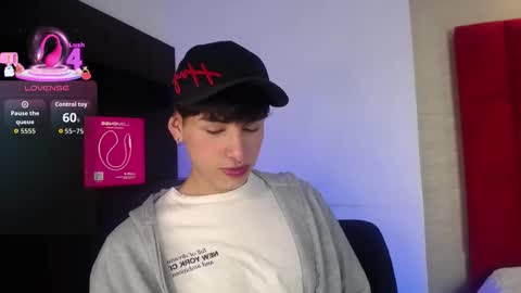 Snapshot of ezra_storm chatting on 09/20/25, 05:08 Juan online show from 09/20/25, 05:08