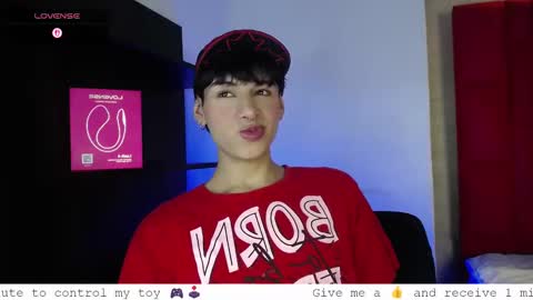 Snapshot of ezra_storm chatting on 09/26/25, 05:22 Juan online show from 09/26/25, 05:22