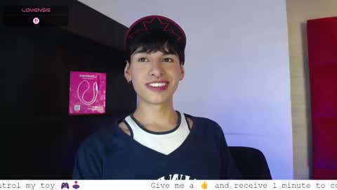 Snapshot of ezra_storm chatting on 09/27/25, 05:18 Juan online show from 09/27/25, 05:18