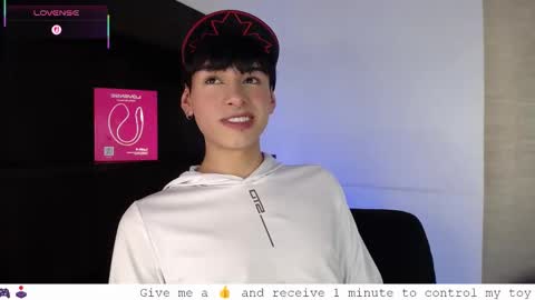 Snapshot of ezra_storm chatting on 09/30/25, 05:12 Juan online show from 09/30/25, 05:12