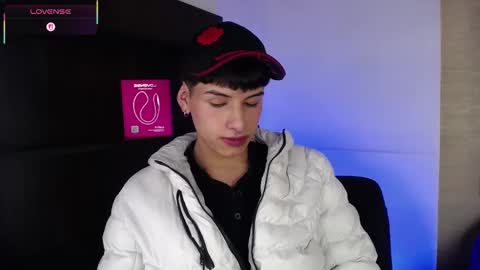 Snapshot of ezra_storm chatting on 10/15/25, 05:07 Juan online show from 10/15/25, 05:07