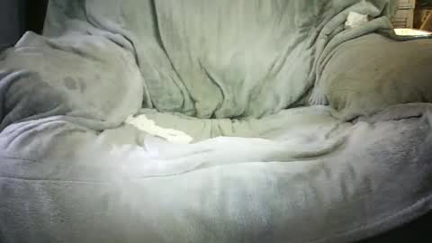 Snapshot of ezyleigh chatting on 01/16/25, 06:56 Grant something something something something something online show from 01/16/25, 06:56