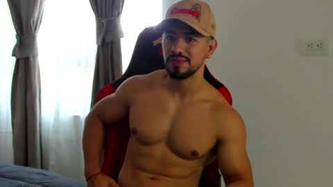 Snapshot of ezzio_scolaro chatting on 09/23/25, 02:31 Ezzio Scolaro online show from 09/23/25, 02:31