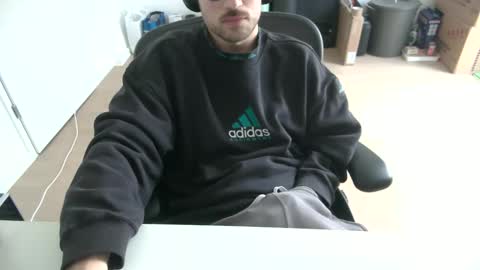 Call me bitch online show from 03/25/26, 03:40