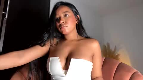 Thianna online show from 11/30/25, 08:24