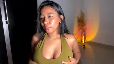 Thianna online show from 12/20/25, 03:19