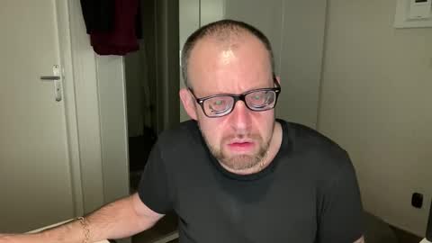 Snapshot of fabiothick chatting on 10/29/25, 11:50 fabiothick online show from 10/29/25, 11:50