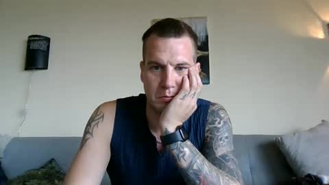 Dennis online show from 09/11/25, 01:33