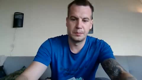 Dennis online show from 09/12/25, 08:03