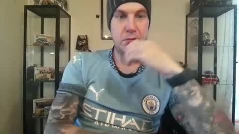 Dennis online show from 11/10/25, 10:25