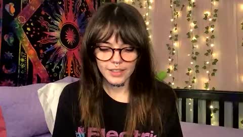 Faerie 3 online show from 10/23/25, 11:35