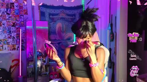 Fae and Cheta online show from 05/18/26, 10:54