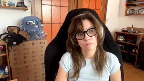 Snapshot of faintpeach chatting on 04/20/26, 03:48 Loly online show from 04/20/26, 03:48