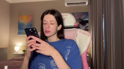 Snapshot of fairy_bloomix chatting on 10/29/25, 11:34 Bloom online show from 10/29/25, 11:34