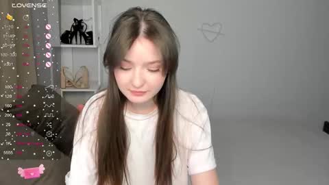 Kate online show from 10/08/25, 01:25