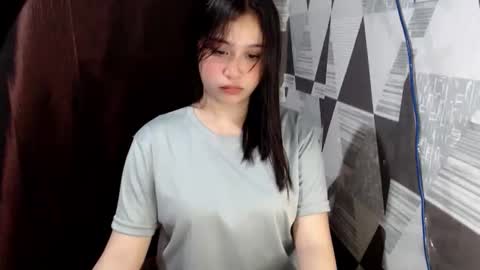 Snapshot of fairy_tinesxx69 chatting on 10/28/25, 02:42 fairy_tinesxx69 online show from 10/28/25, 02:42