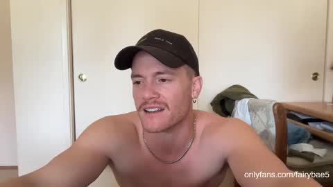 Travis online show from 10/30/25, 07:36