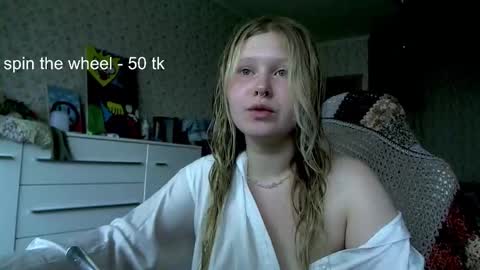 Snapshot of fairydreams_ chatting on 09/18/25, 12:29 Arisha online show from 09/18/25, 12:29