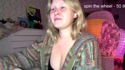 Snapshot of fairydreams_ chatting on 09/25/25, 08:01 Arisha online show from 09/25/25, 08:01