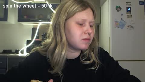 Snapshot of fairydreams_ chatting on 10/06/25, 04:59 Arisha online show from 10/06/25, 04:59