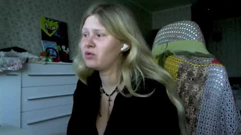 Snapshot of fairydreams_ chatting on 10/10/25, 02:05 Arisha online show from 10/10/25, 02:05