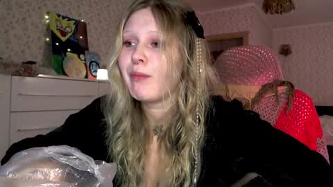 Snapshot of fairydreams_ chatting on 10/28/25, 05:59 Arisha online show from 10/28/25, 05:59