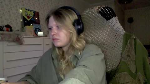 Snapshot of fairydreams_ chatting on 11/04/25, 06:07 Arisha online show from 11/04/25, 06:07