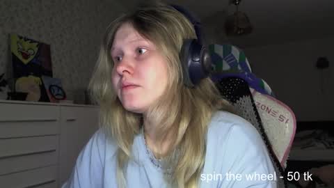 Snapshot of fairydreams_ chatting on 11/17/25, 07:41 Arisha online show from 11/17/25, 07:41