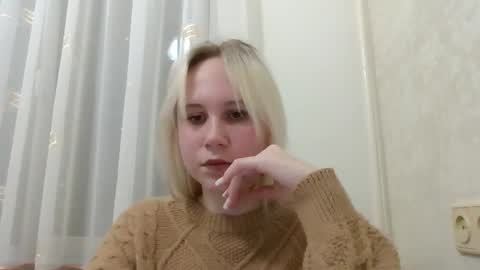Snapshot of fairyfeller_ chatting on 10/04/25, 04:27 fairyfeller_ online show from 10/04/25, 04:27