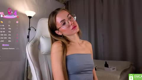 Snapshot of fairyfuckdust chatting on 09/28/25, 12:27 fairyfuckdust online show from 09/28/25, 12:27