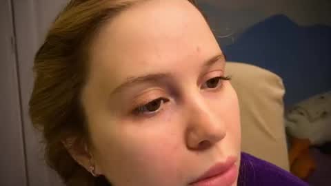 Ilona online show from 10/06/25, 05:54