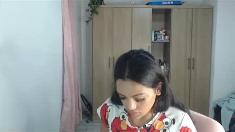 fairylatin online show from 12/25/24, 11:00