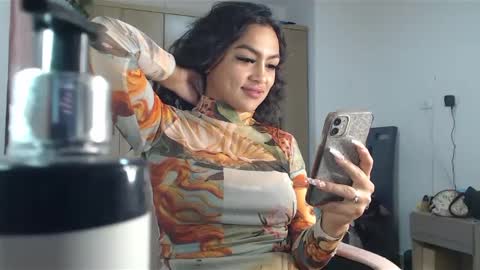 fairylatin online show from 12/28/24, 12:04